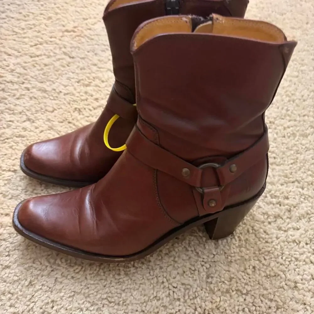 Frye 55 brown leather ankle